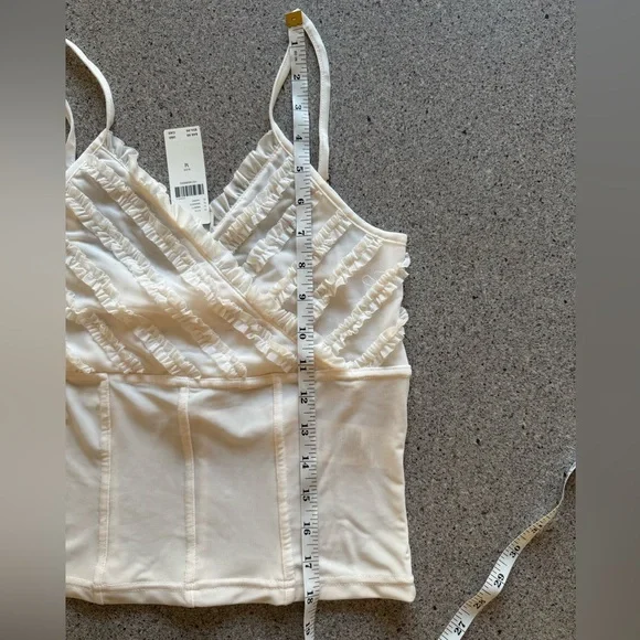 NWT Anthropologie Pilcro Elegant White Cream Ruffled Women's Top Size M Medium - Picture 8 of 12